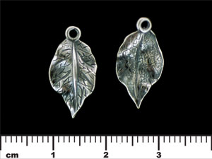 Detailed Leaf Pendant 20/10mm : Antique Silver