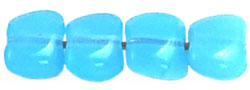 Nugget 6/8mm (loose) : Milky Aqua