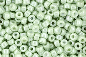 Matubo Seed Bead 6/0 (loose) : Luster - Chalk Lt Green