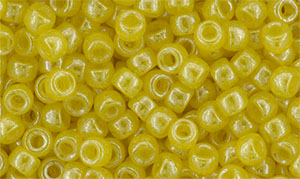 Matubo Seed Bead 7/0 (loose) : Luster - Milky Yellow