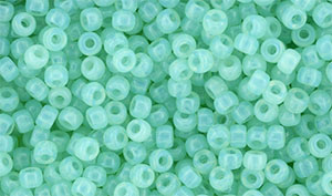 Matubo Seed Bead 8/0 (loose) : Milky Aqua