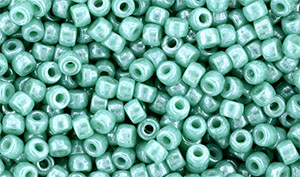 Matubo Seed Bead 8/0 (loose) : Luster - Opaque Turquoise
