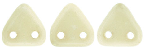 CzechMates Triangle 6mm (loose) : Luster - Opaque Champagne