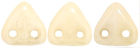 CzechMates Triangle 6mm (loose) : Luster - Opaque Champagne