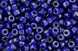 Matubo 3-Cut Seed Bead 6/0 (loose) : Rosaline Luster - Opaque Blue