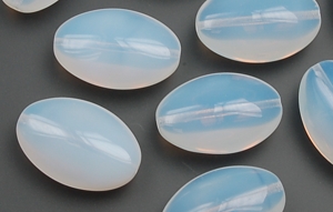 Puffed Ovals 24/16mm (loose) : Milky White