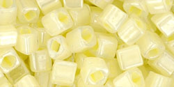 TOHO - Cube 4mm : Ceylon Banana Cream