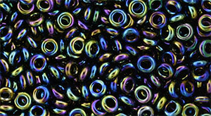 TOHO - Demi Round 8/0 3mm : Metallic Rainbow Iris