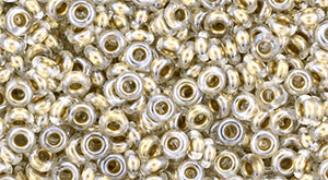 TOHO - Demi Round 8/0 3mm : Gold-Lined Crystal